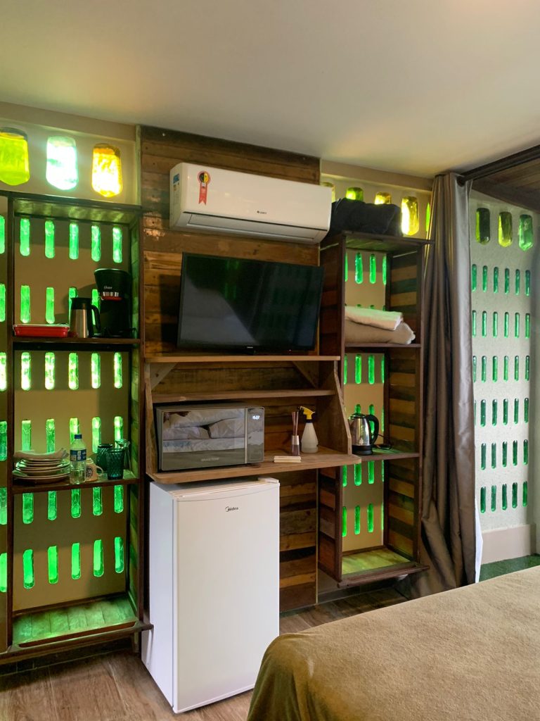 316e18ae-a6b5-4825-b648-f77225d5245d